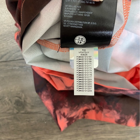 The North Face Printed Wander Short Size Large Coral Ice Dye Print NWT - Picture 10 of 14